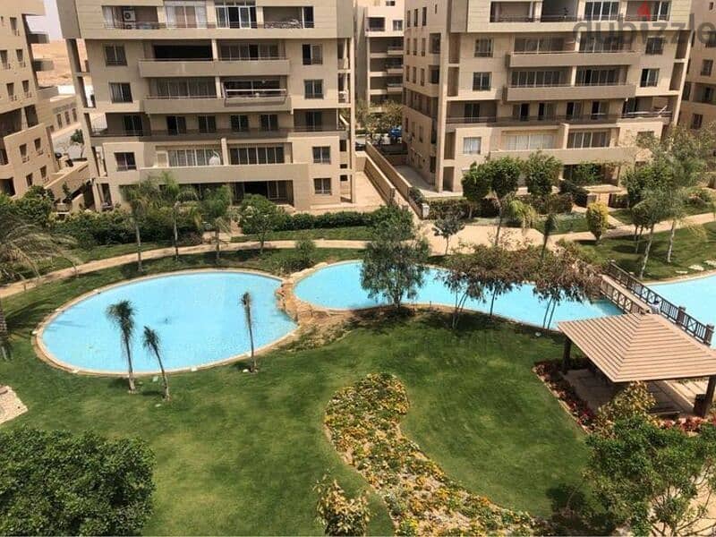Apartment 205m with private garden for sale in Fifth square El Marasem 1