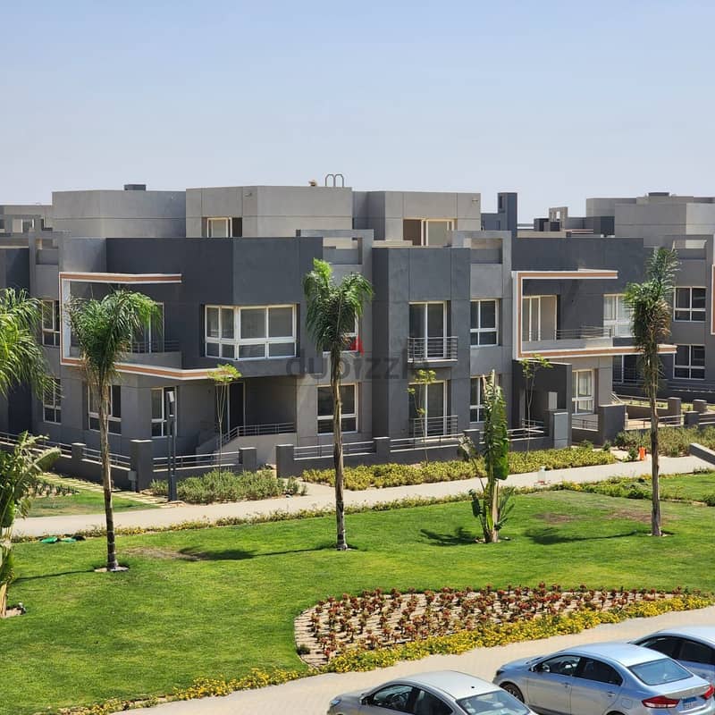 شقه للبيع ارضي بجاردن في اميز منطقه في الشيخ زايد 1
