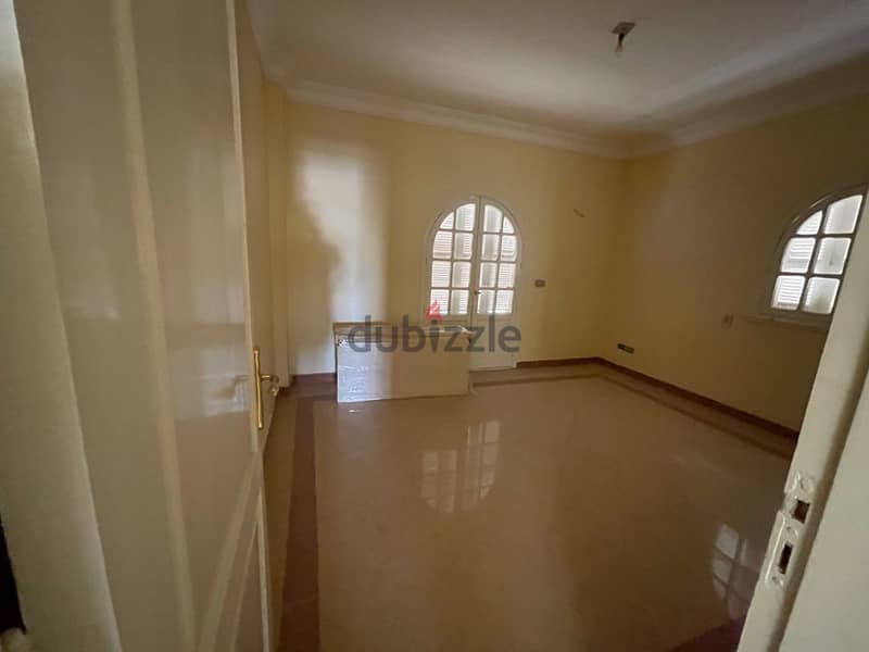 Apartment for rent in the Second District, near Fatima Sharbatly Mosque The video is open 3