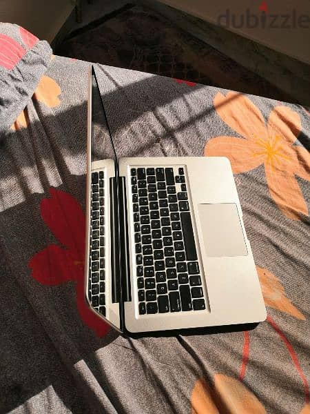 Macbook pro (13-inch, Mid 2012) with charger 2
