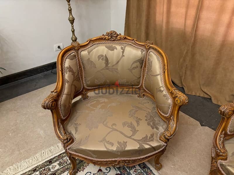 used furniture in a perfect condition 5