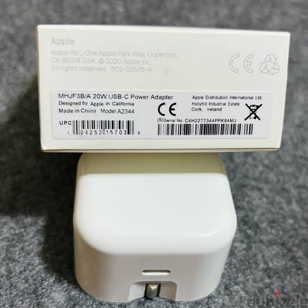Apple 20W 3-Pin charger . . شاحن ايفون ٢٠ وات 4