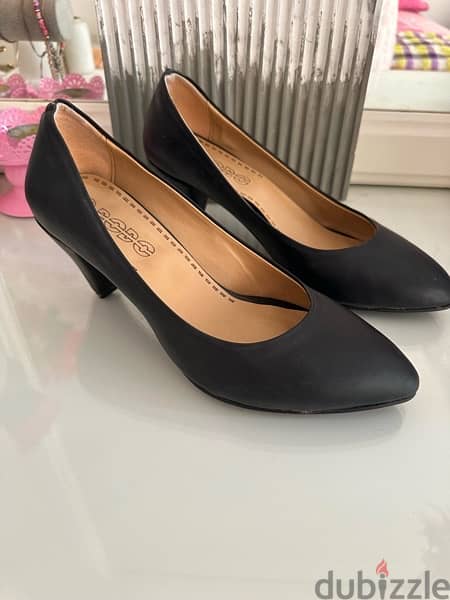 beige heels from dejavu and black heels from ordinary shoes shop 1