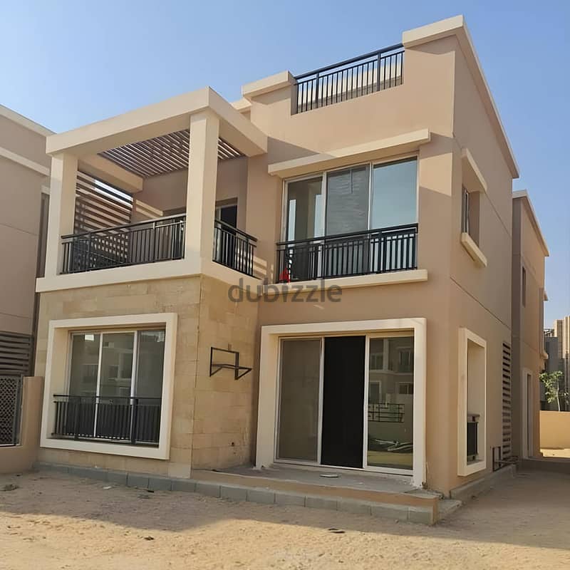 For sale, an independent villa in Taj City Compound, directly in front of the airport, direct on Suez Road, New Cairo. 9