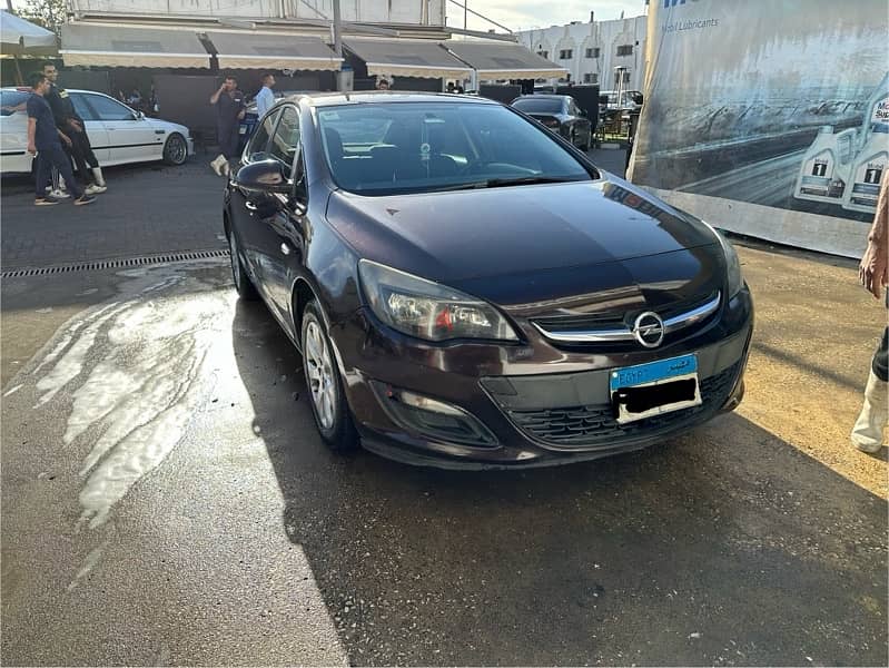 Opel Astra 2014 1