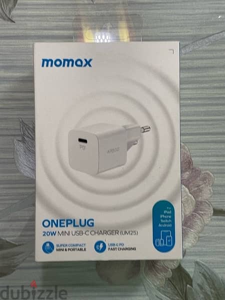 momax 20 watt charge plug 1