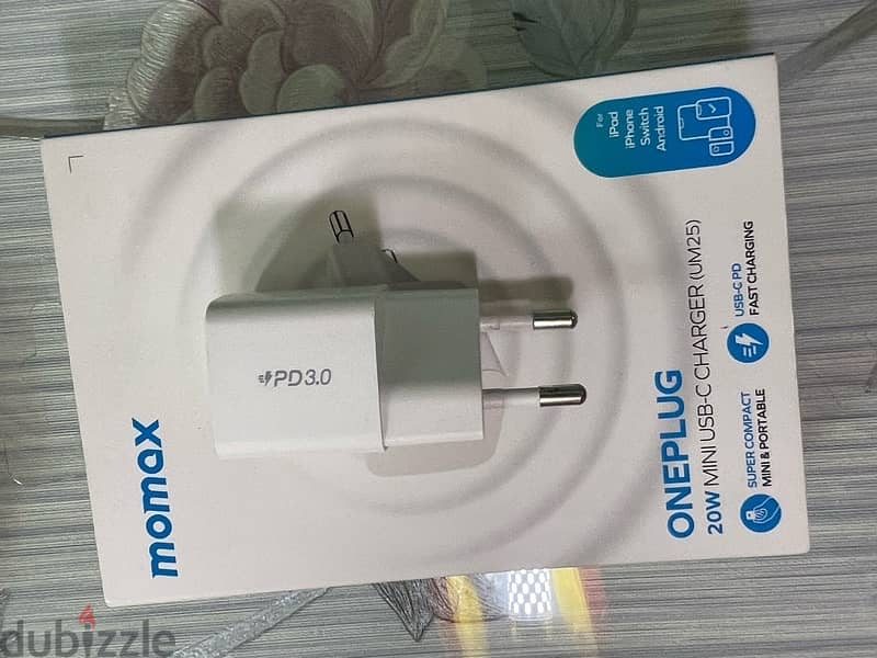 momax 20 watt charge plug 5