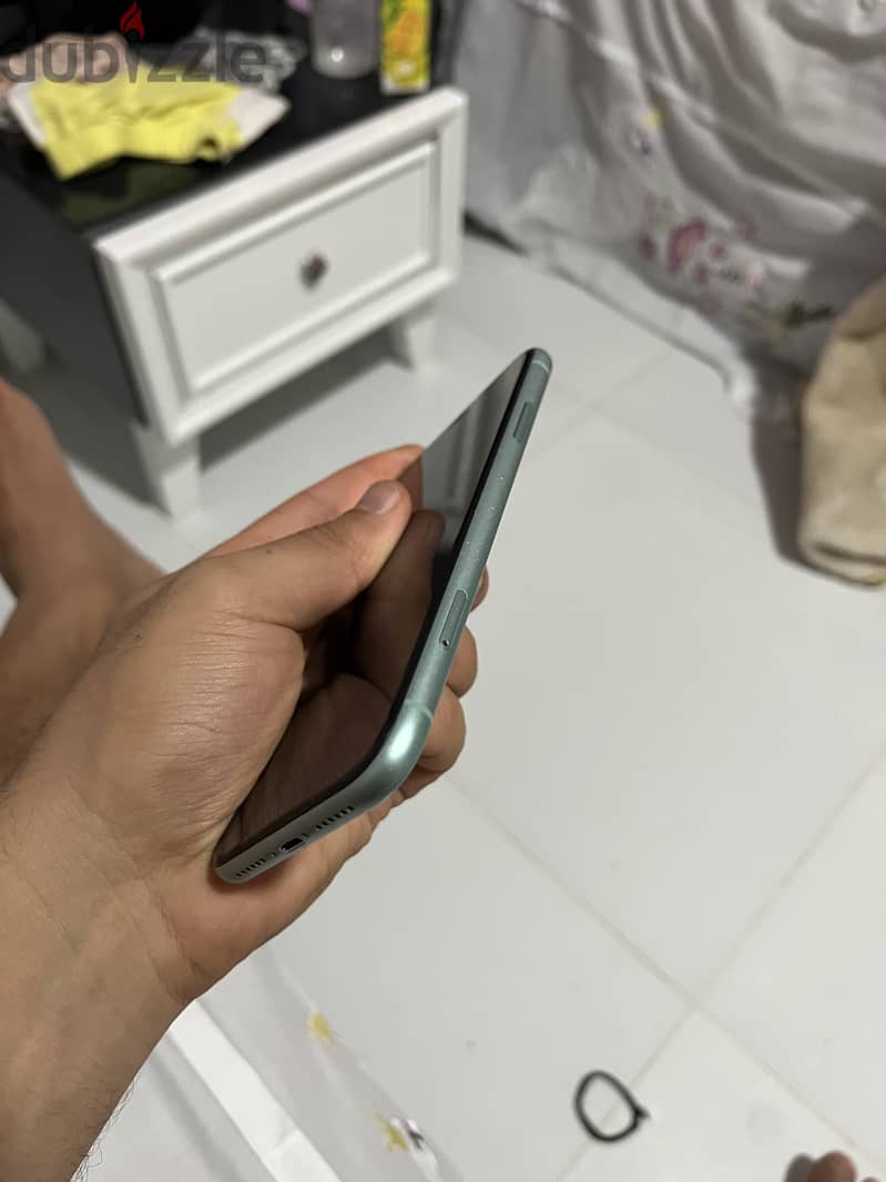 iPhone 11 zero like new 3