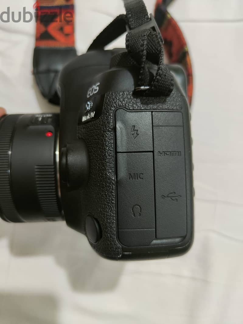 Canon 5D Mark IV Body + lens 50mm f1.8 0