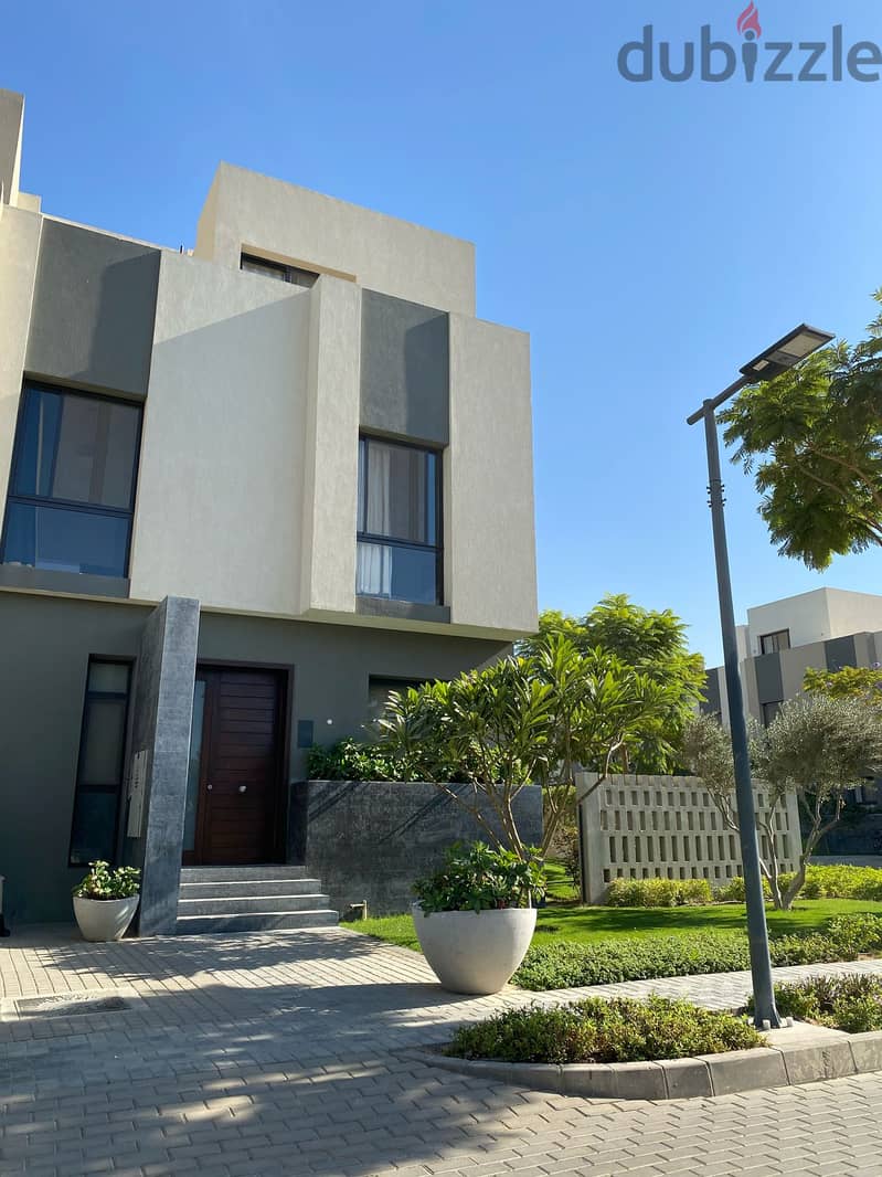 A wonderful Townhouse in Al Burouj Compound for sale with attracative installments over 7 years in Shorouk City, Cairo 3