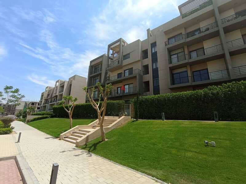 Apartment 205m fully finished for sale in Fifth Square - El Marasem 5