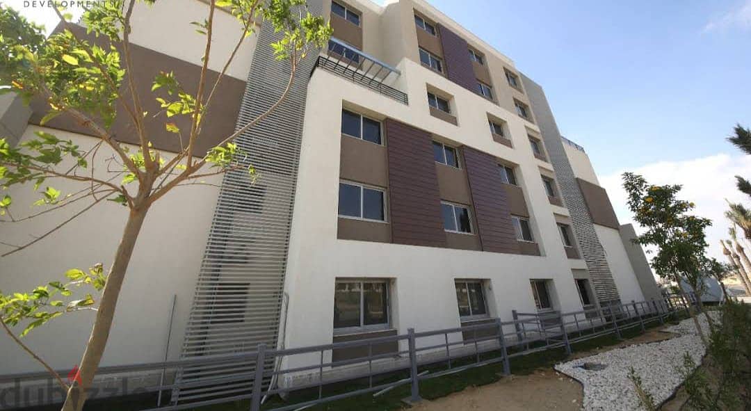 شقة 182م بفيو لاند سكيب للبيع بالم هيلز Palm Hills New Cairo بسعر لقطة 1