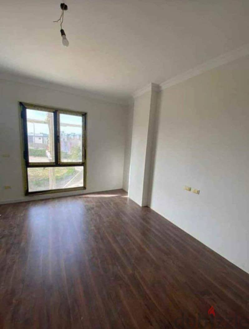 75 sqm studio for sale, finished with air conditioners and kitchen, with 10% down payment in Sheraton Valore Heliopolis Compound 1