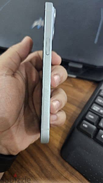 iphone 15 - 128GB - battery 100 3