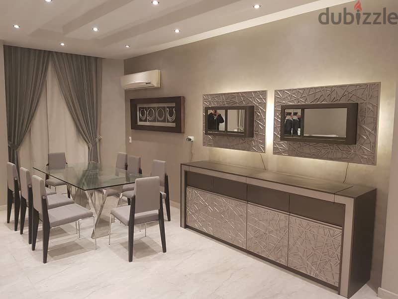For sale, an apartment of 285 square meters + a private garden of 100 square meters in the Nakheel Compound, First Settlement, ultra-luxurious 8