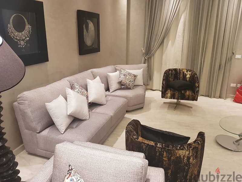 For sale, an apartment of 285 square meters + a private garden of 100 square meters in the Nakheel Compound, First Settlement, ultra-luxurious 15