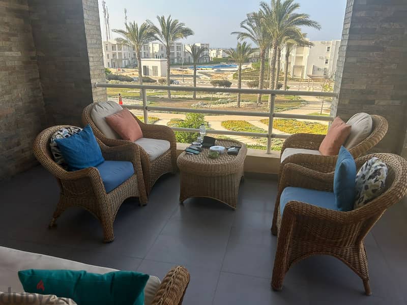 For sale, a chalet in Amwaj Village with full sea view,The chalet is fully furnished 2