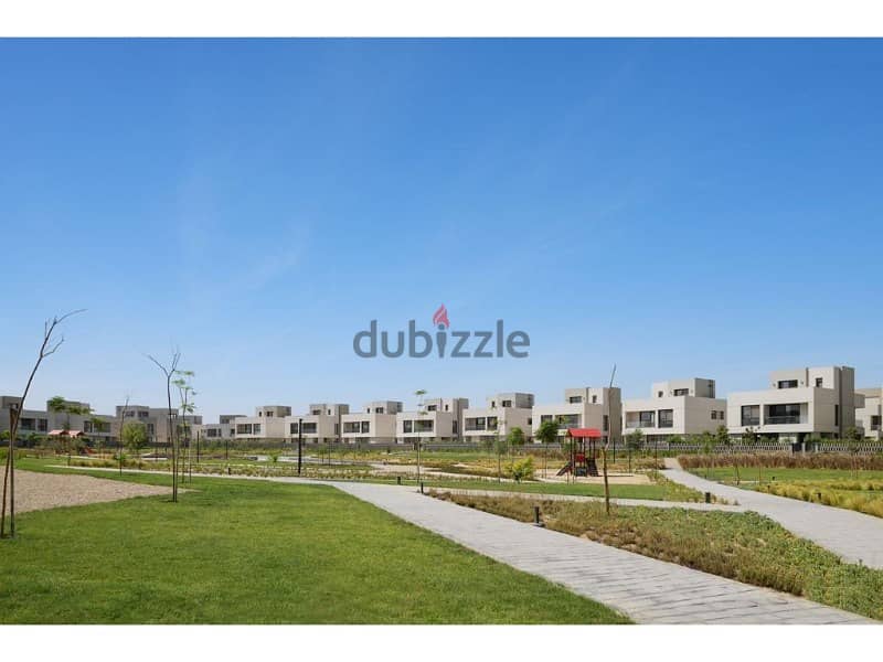 town house for sale 258m with less price in sarai compound 10