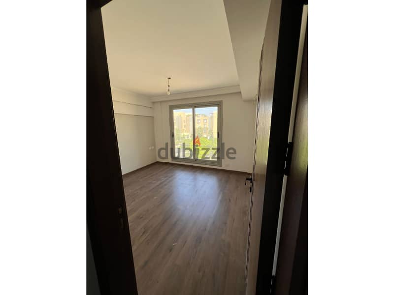Apartment for sale with kitchen and air conditioners Palm Parks 2