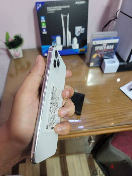 iphone 11 pro max 256gb battery 98% 1