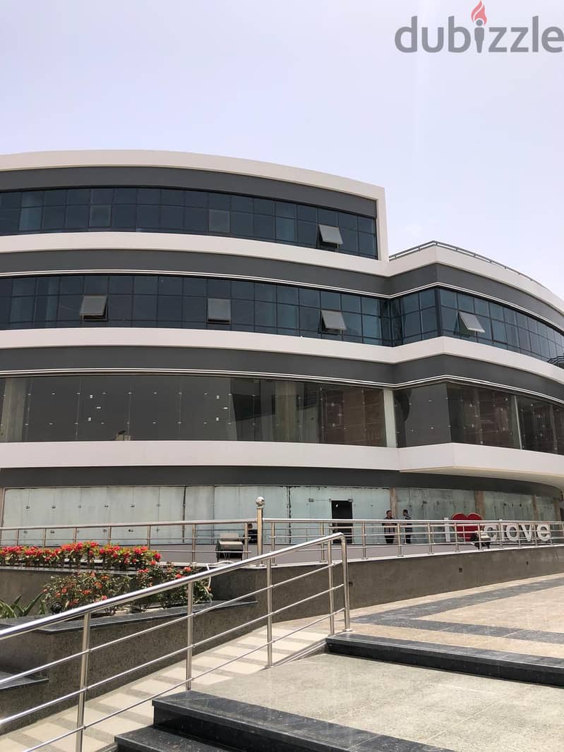 clove mall el koronfel new cairo صيدلية للايجار 87 متر  دور ارضي بمنطقة القرنفل التجمع الخامس 1