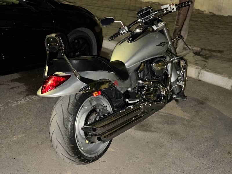 Suzuki boulevard m109r 2