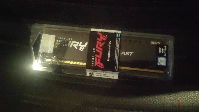 16Gb Kingston fury beast DDR5 5200mt/s cl 40 3