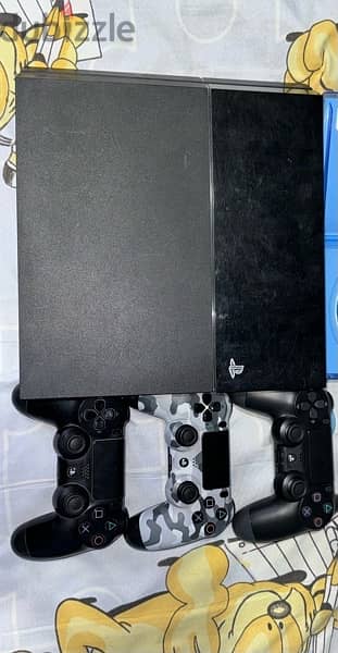 Ps4 fat (1 TB) decent condition,call of duty black ops 4 2