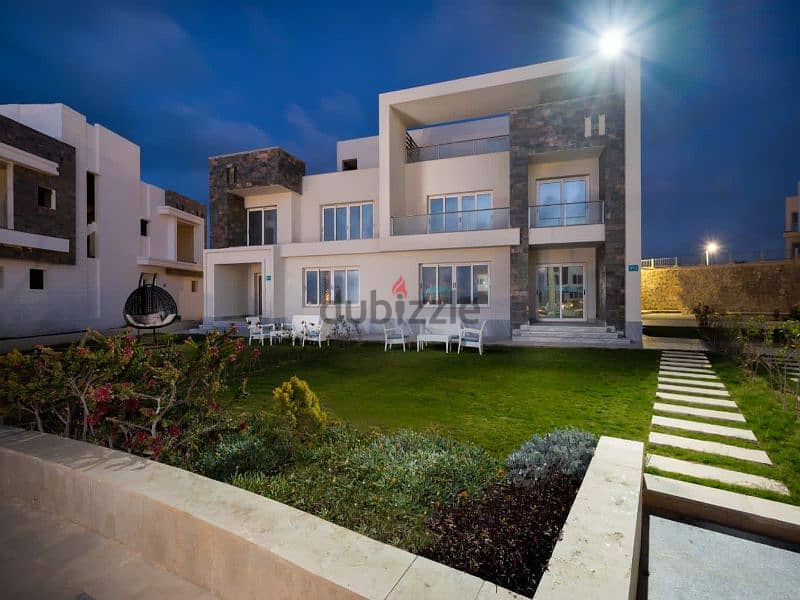 For sale with the longest possible payment period a 285m villa 18