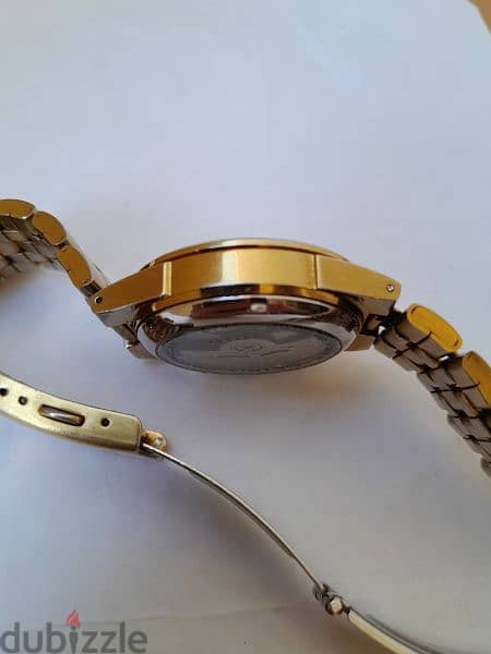 ساعة سايكو يباني ظهر سيكيليتون شفاف بحالة الجديد لون ذهبي السعر نهائي 5