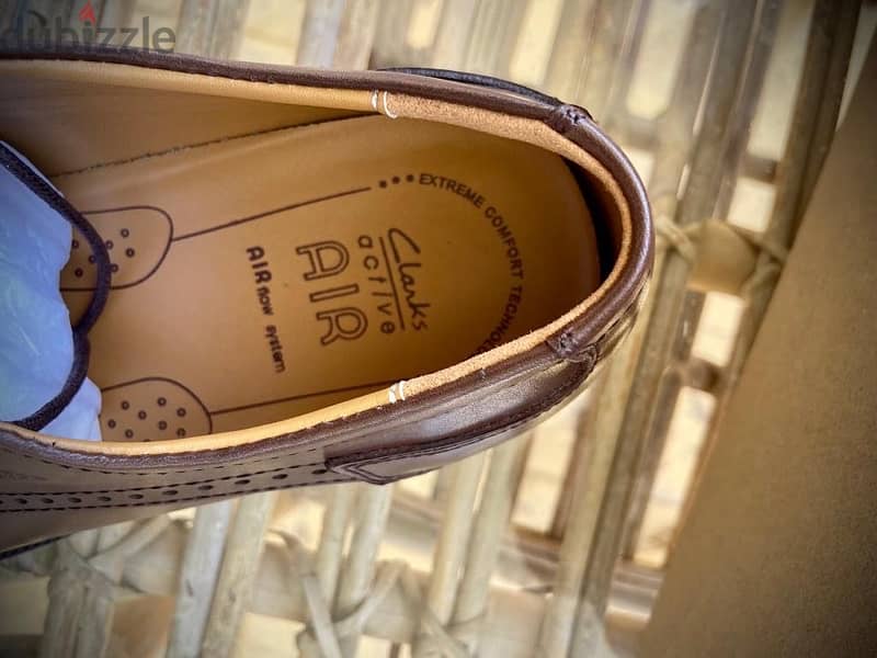 حذاء كلاركس بنى اوريجينال مقاس ٤٢ جديد لم يستخدم 3