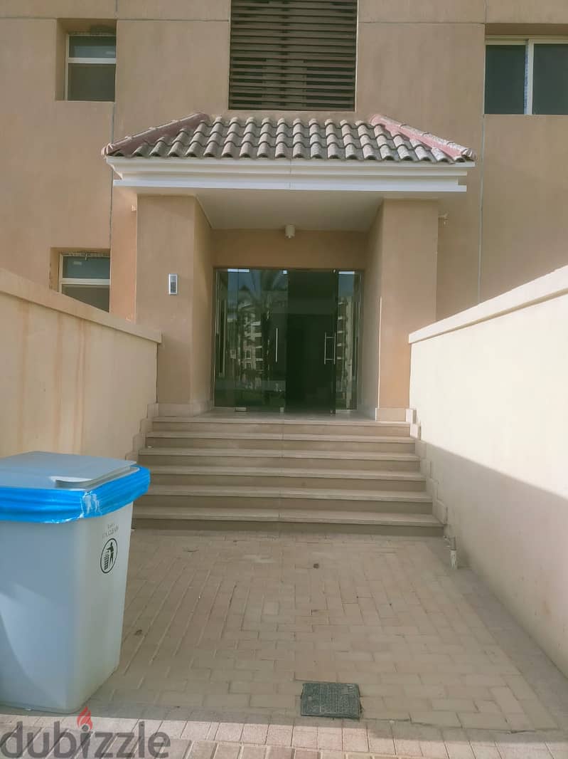 Apartment for sale in front of Madinaty Luqta, with a down payment of 900,000 and the rest in installments over 8 years, inside Sarai Compound 4