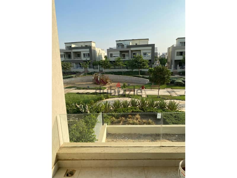 Twin house for immediate delivery for sale with landscape view in Hyde Park, New Cairo 4