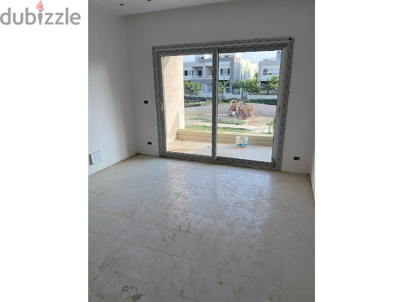 Twin house for immediate delivery for sale with landscape view in Hyde Park, New Cairo 6
