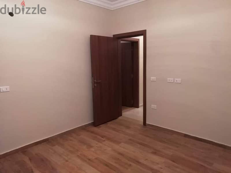 Apartment 275m with garden 25m for sale immediate delivery ready to move NOW in La Vista El Patio Casa Compound , Shorouk City, 3,420,000 down payment 14