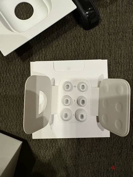 Apple AirPods Pro 2 (Type-C) like new 8