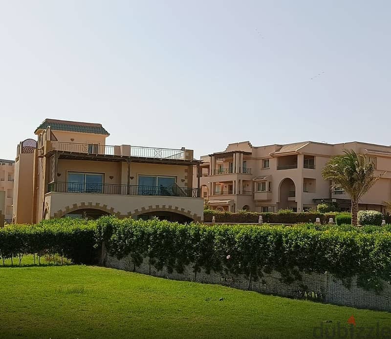 I own a chalet with immediate receipt, immediate finishing, for housing directly in front of the sea in Ain Sokhna, the lowest monthly installments an 8