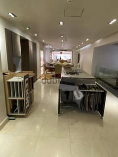 Shop for sale - fully finished - storage area - commercial license- prime location in El Dokki