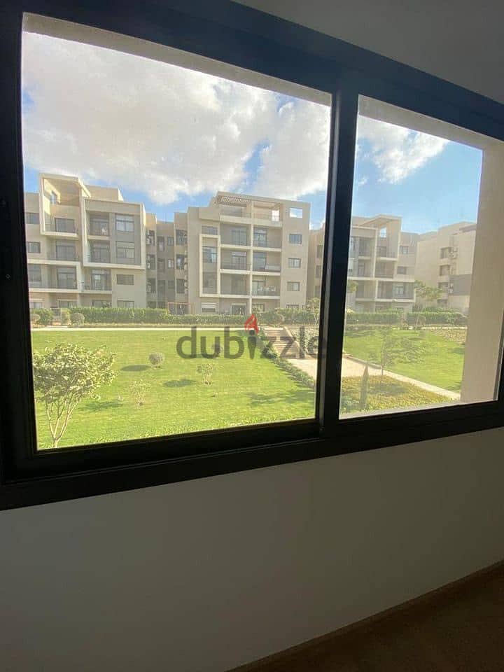 Apartment for sale, finished, with air conditioners, at less than the market price in Fifth Square Al Marasem Compound 1