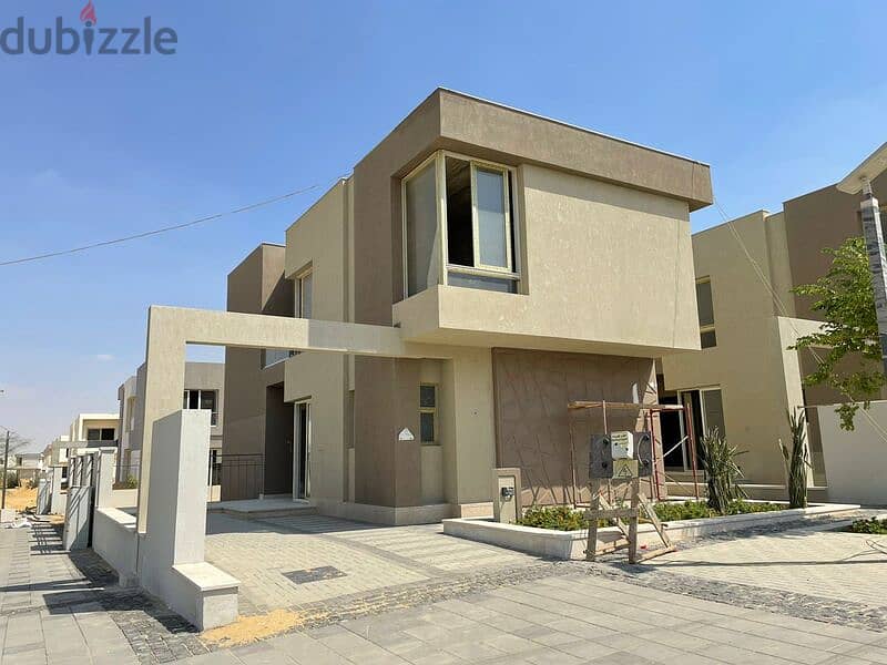 فيلا مستقله للبيع ريسيل في بادية. Standalone for sale resale in badya 14