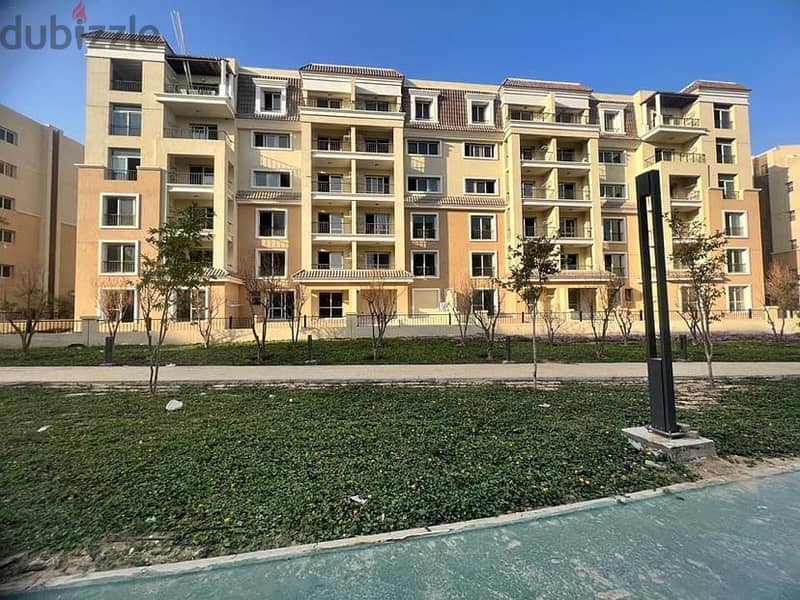A luxury apartment for sale at a 42% discount, with the best division and a distinctive view, inside Sarai Compound, minutes away from the Fi 3