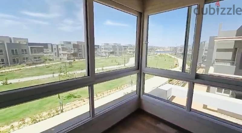 penthouse for sale compound kayan  شقه مع روف  للبيع في كمبوند كيان 3