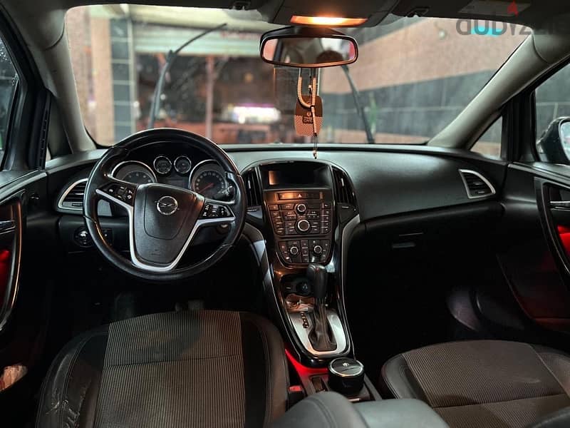 Opel Astra 2015 0