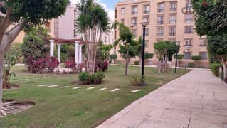 Available Apartment in Rehab City, first phase, view wide garden    - 136 m ground with garden 50 m    - Company finishes    - Sale including brushes