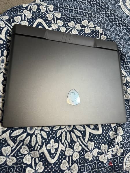 MSI Gaming Laptop - RTX 4080 - core i9 12900hx - mint condition 8