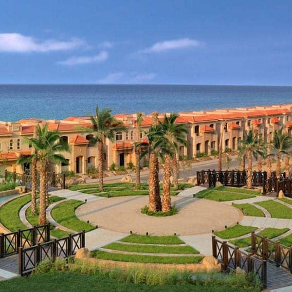 For sale3-rooms chalet a prime location in Telal Sokhna, sea view, 5% DP, installments over 8 years, fully finished, Ultra Superlux ,near Porto Sokhna 14