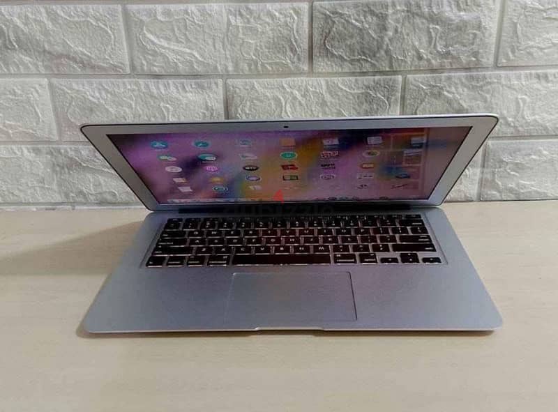 MacBook Air 2017 (13 inch) 1