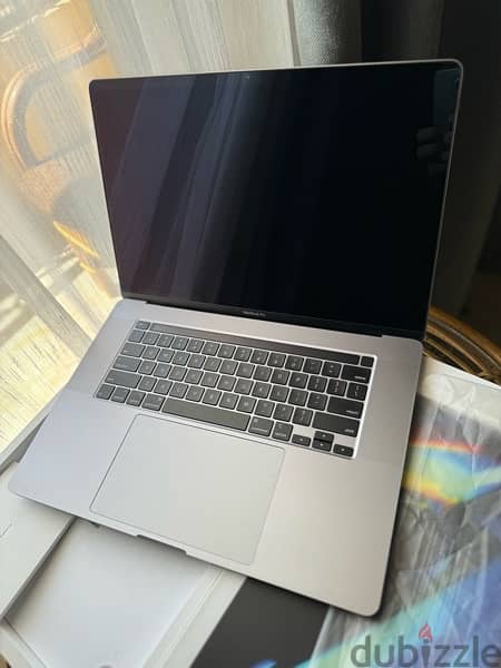 Macbook Pro 16 inch i9 2020 / 32G / 1TB/ 8G GPU 4