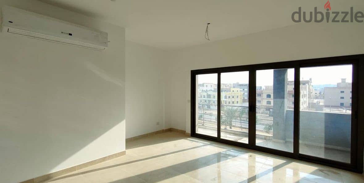 Penthouse for rent in Al Marasem Compound 4