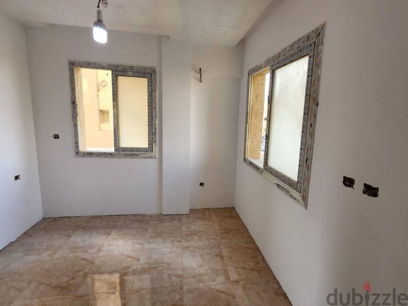 apartment for sale at the square  new cairo | fully finished | Delivered | prime location 4